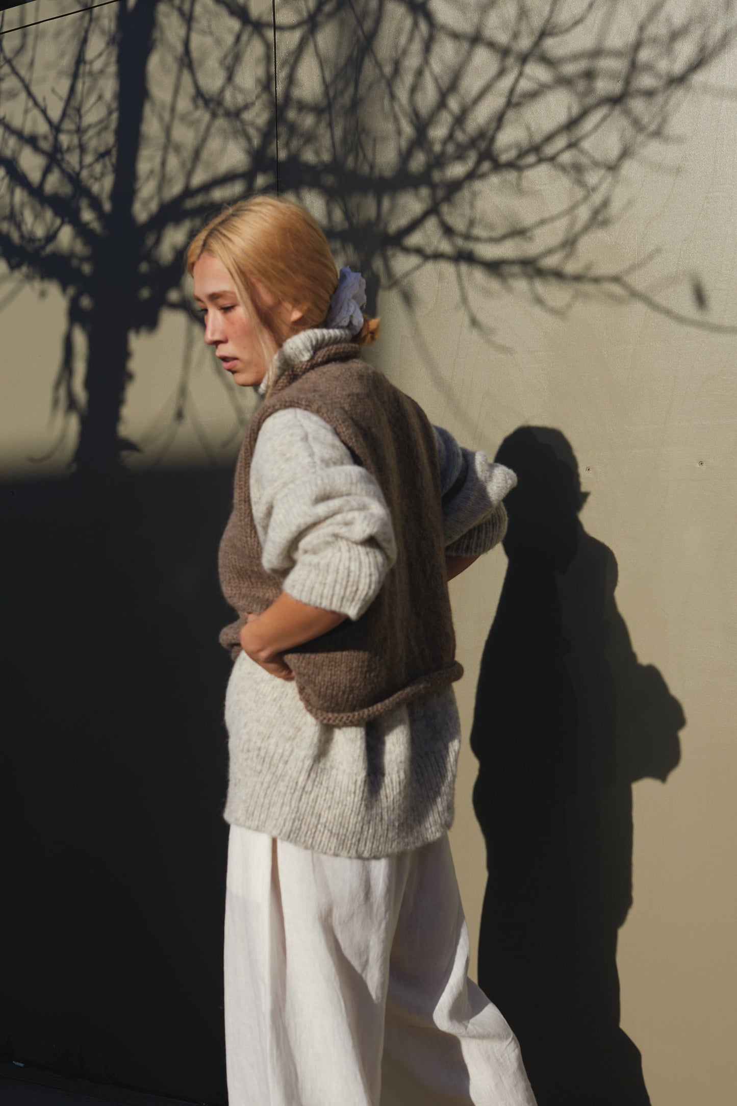 TINO vest / highland wool / walnut