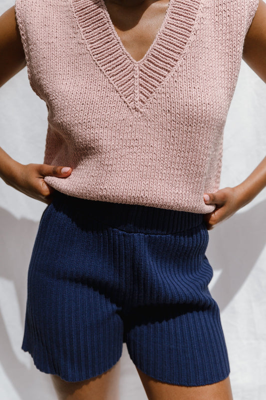 LUNES v-neck vest / organic cotton / magnolia blossom