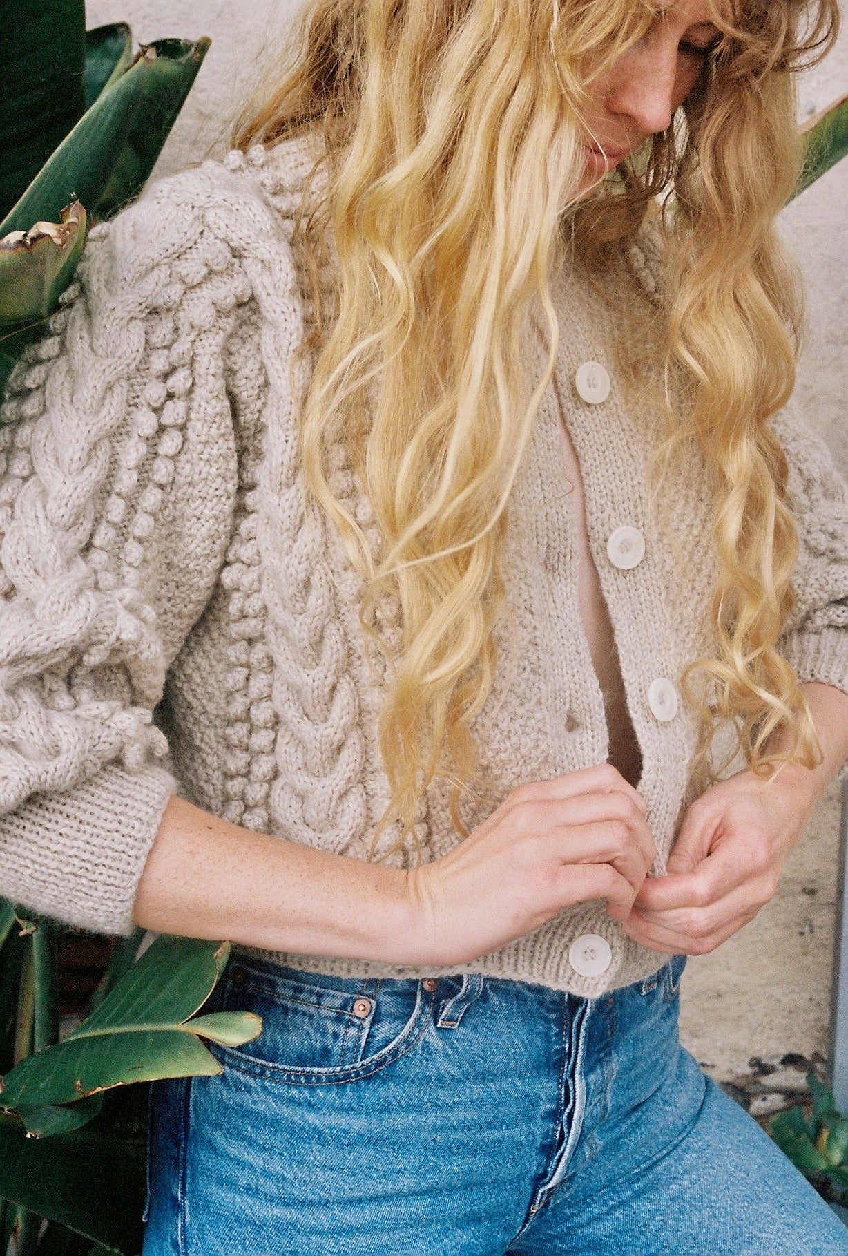 EWA cardigan / highland wool / wild oat