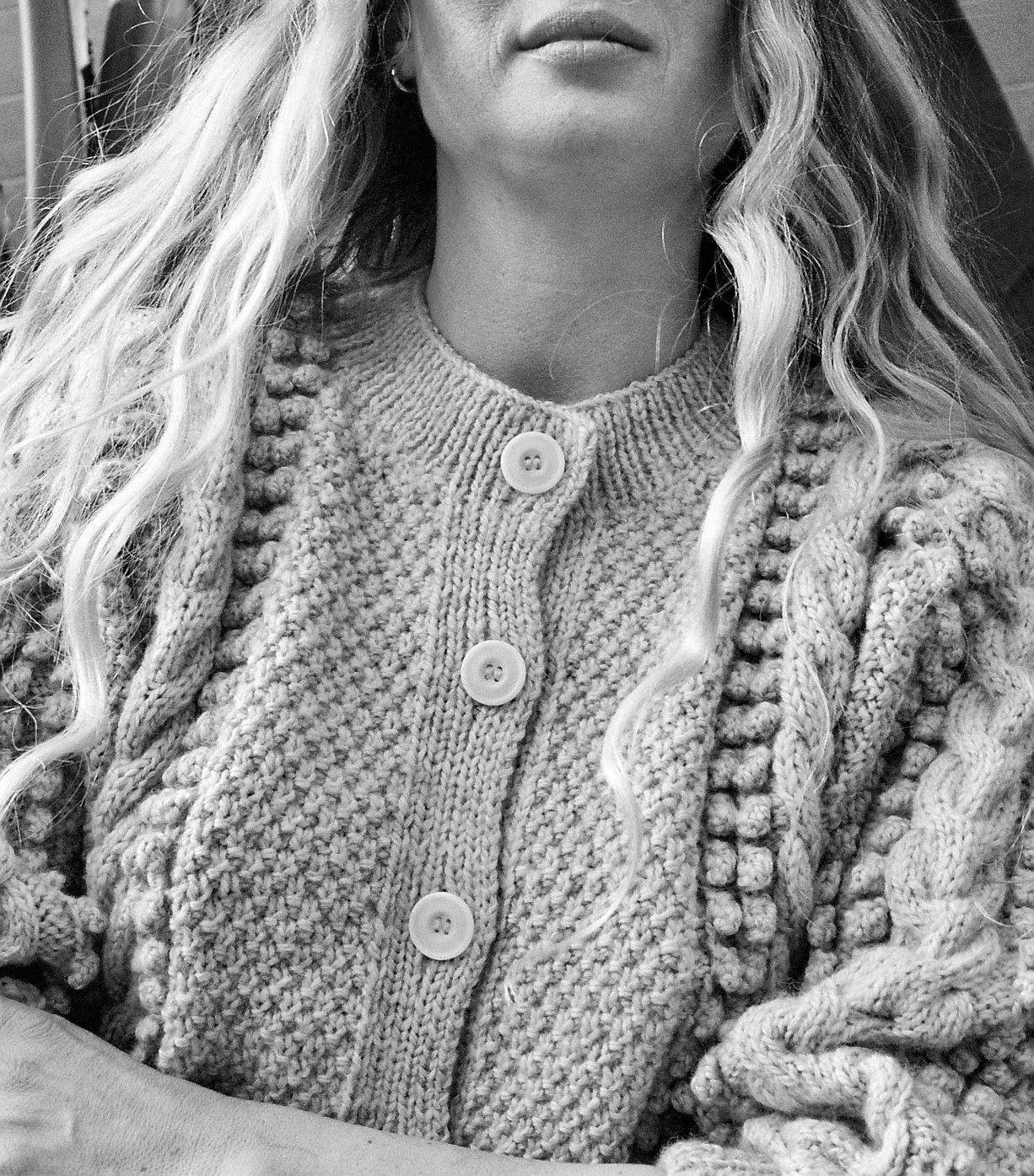 EWA cardigan / highland wool / wild oat