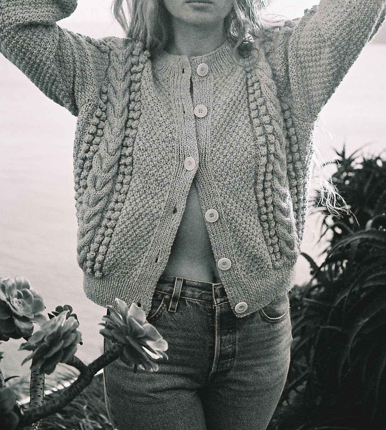 EWA cardigan / highland wool / wild oat