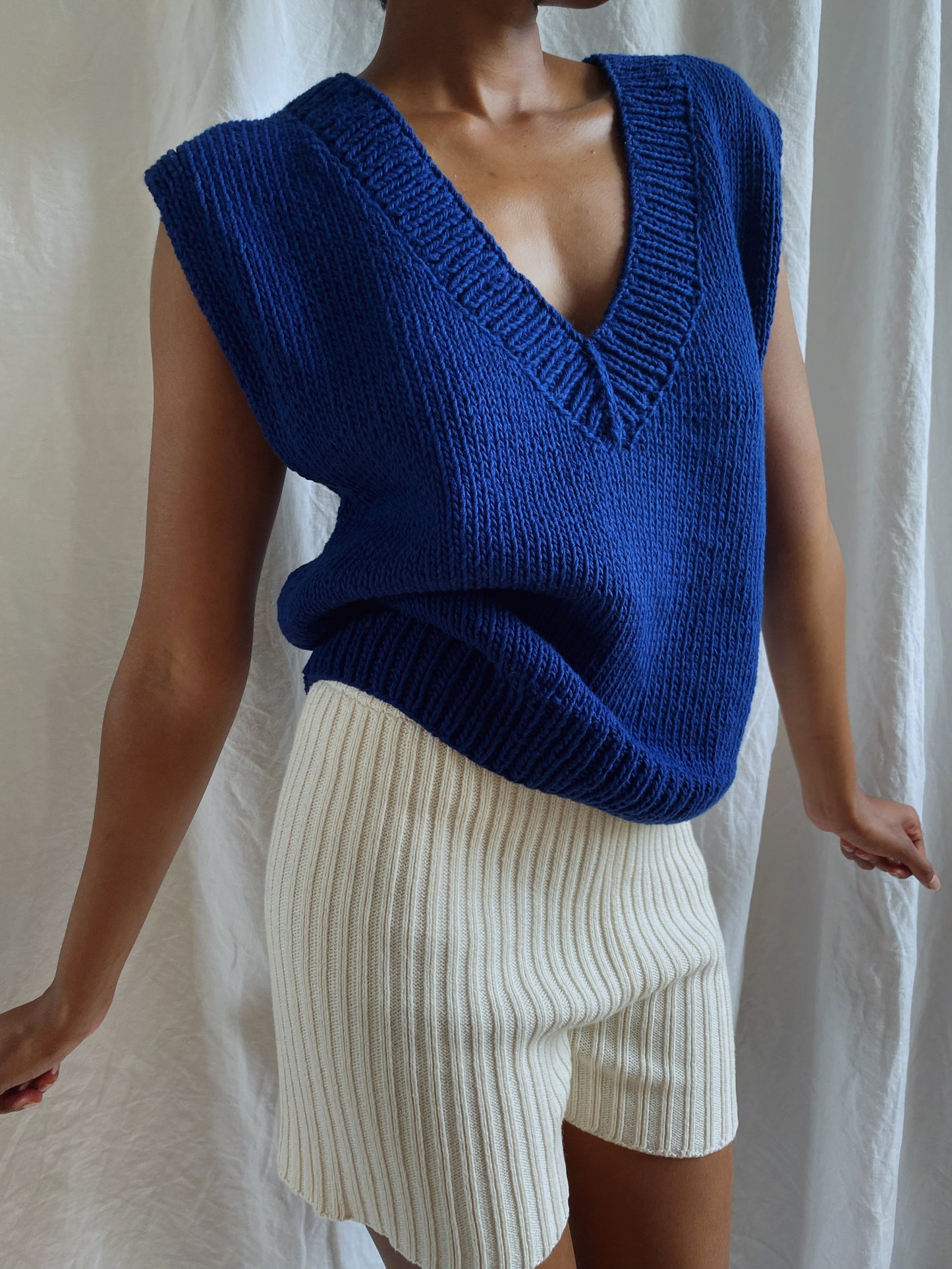 LUNES v-neck vest / organic cotton / midnight