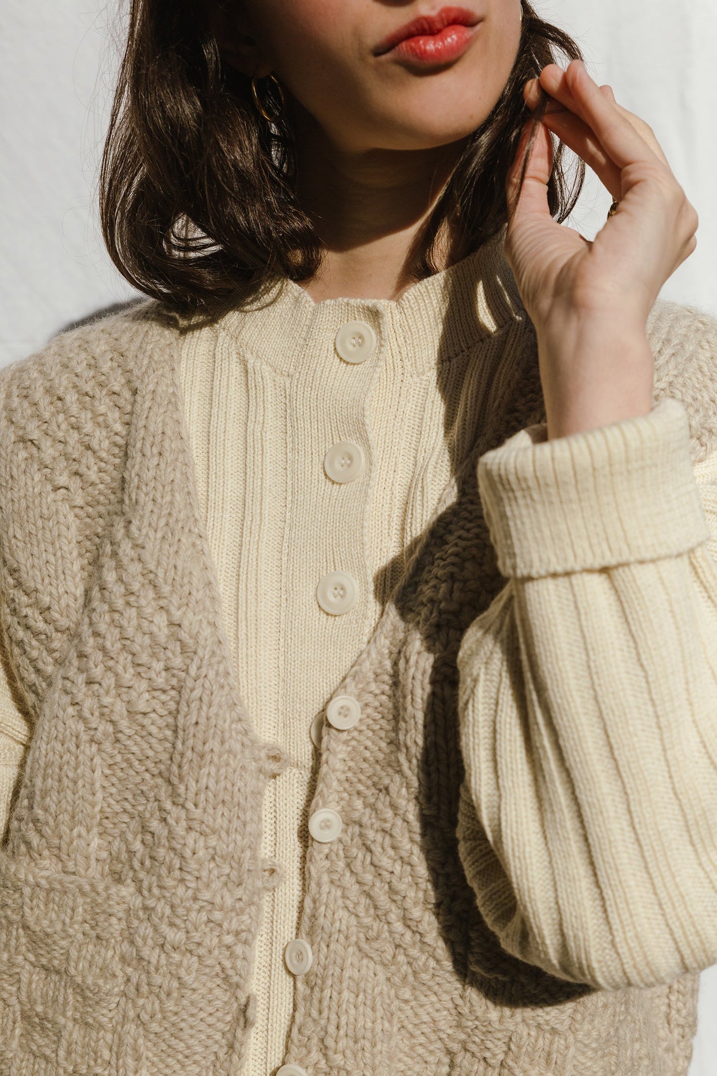 TIO vest cardigan / highland wool / wild oat