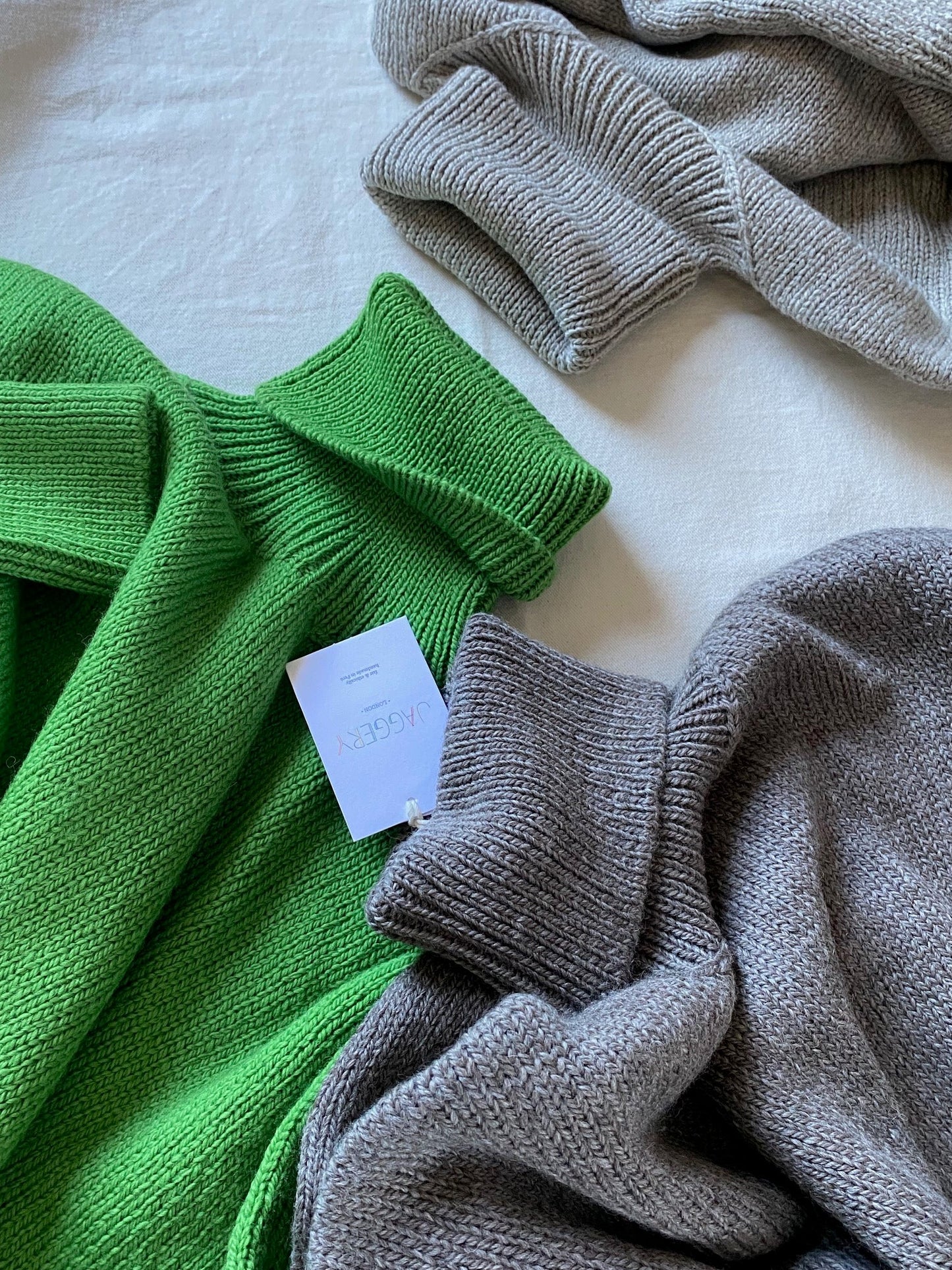 MINI NORA turtleneck / highland wool / lemongrass