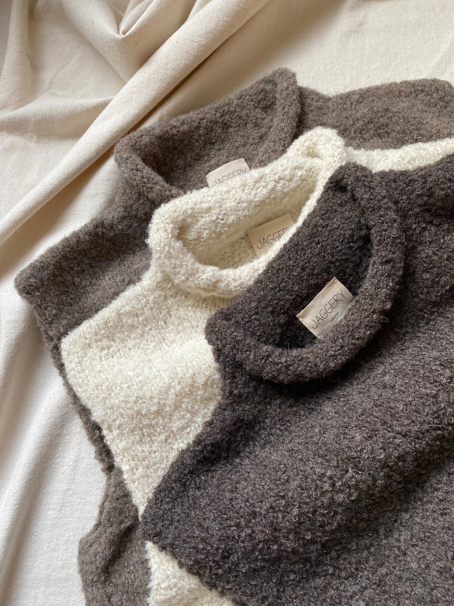 TINO vest / alpaca & highland wool boucle / smoked amber