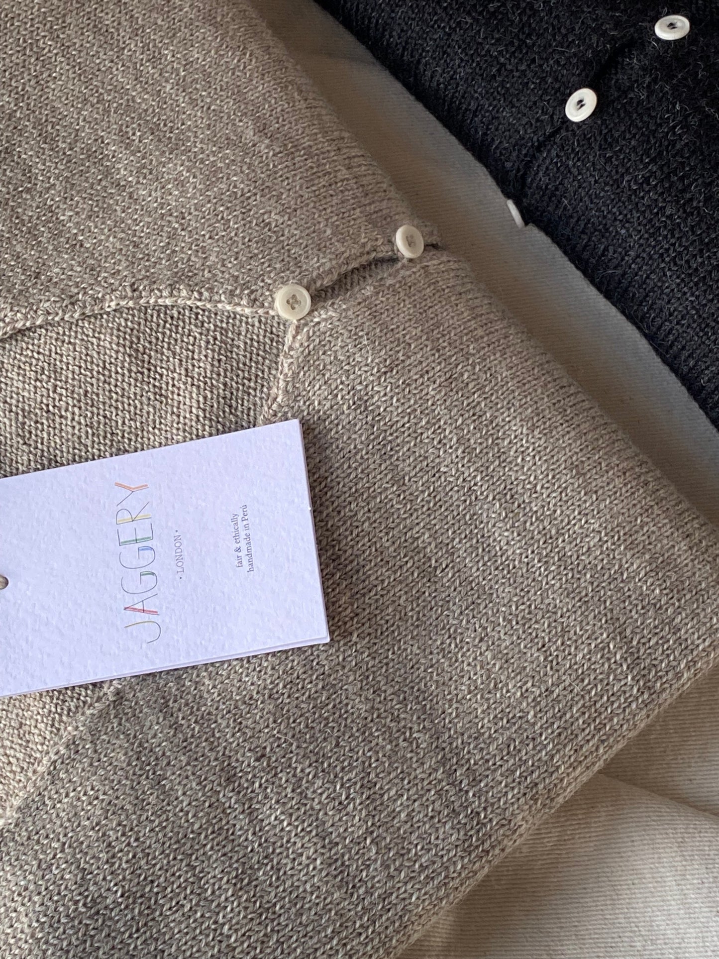 LUCA cardigan / highland wool / rock salt